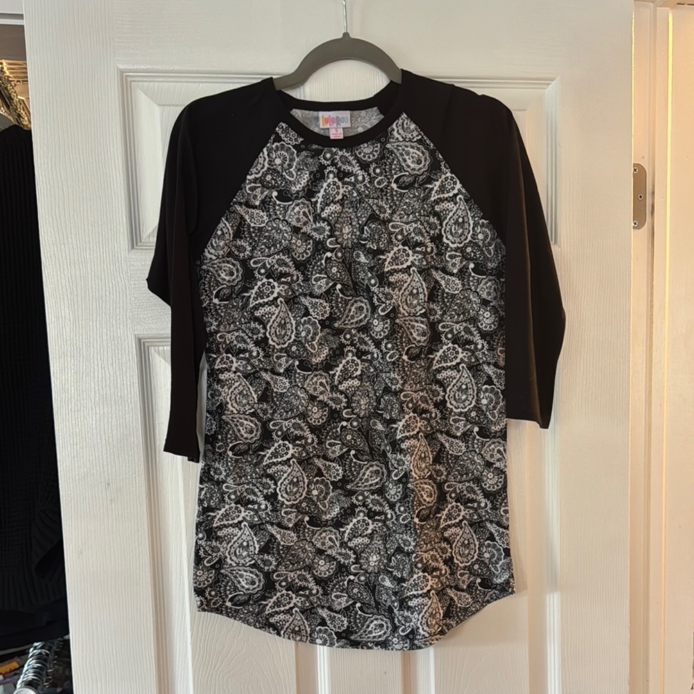 LuLaRoe Size Small Black and White Paisley Raglan Shirt